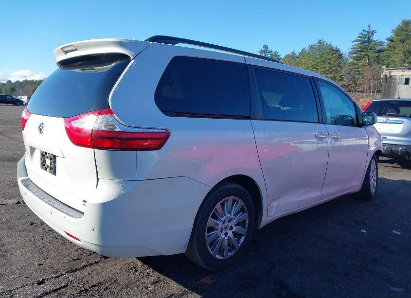 Photo 4 of 2015 Toyota Sienna XLE/LIMITED (VIN 5TDDK3DC9FS124310)