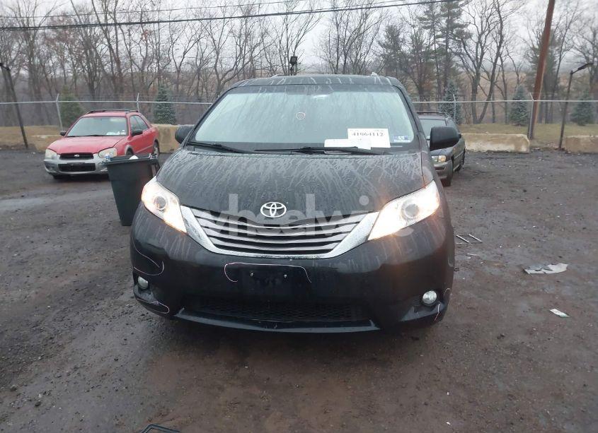 Photo 12 of 2015 Toyota Sienna XLE 7 PASSENGER (VIN 5TDDK3DC9FS124680)