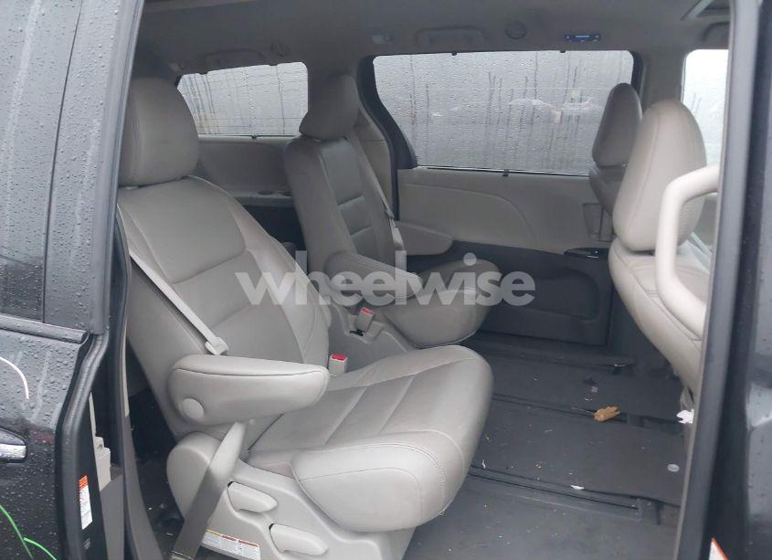 Photo 8 of 2015 Toyota Sienna XLE 7 PASSENGER (VIN 5TDDK3DC9FS124680)