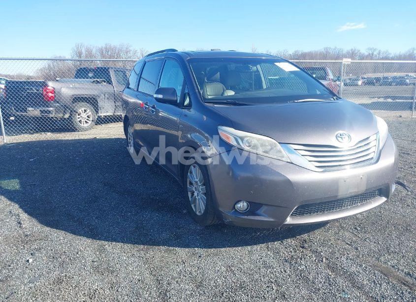 2016 Toyota Sienna LIMITED PREMIUM 7 PASSENGER (VIN 5TDDK3DC9GS140380) main photo