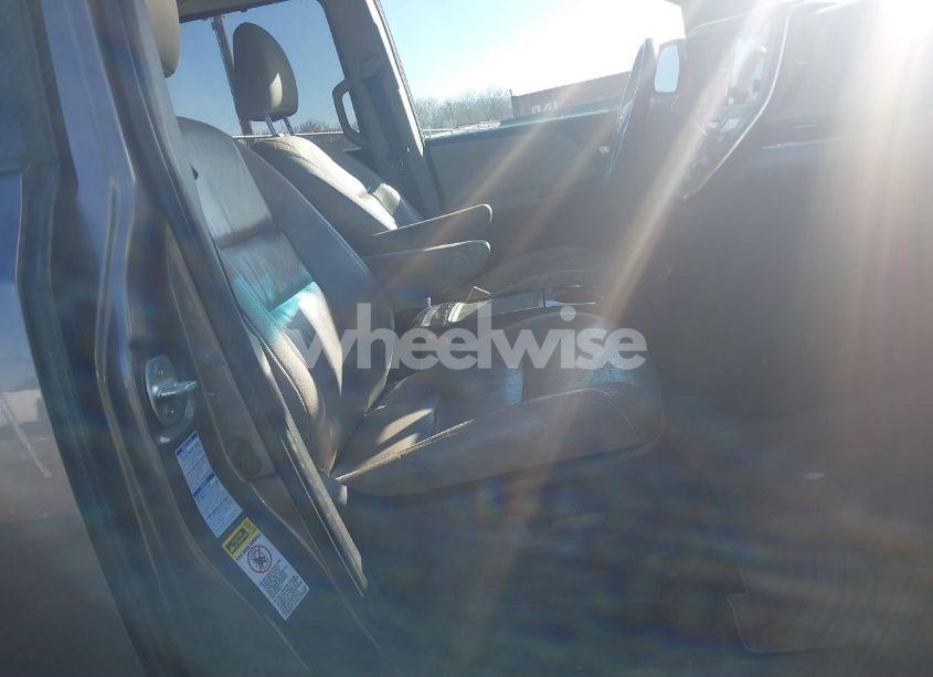 Photo 5 of 2016 Toyota Sienna LIMITED PREMIUM 7 PASSENGER (VIN 5TDDK3DC9GS140380)