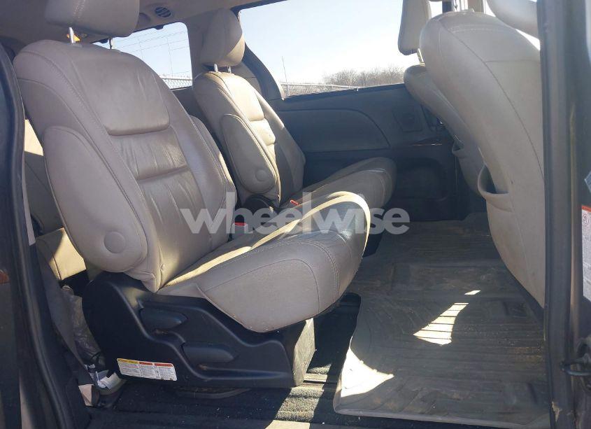 Photo 8 of 2016 Toyota Sienna LIMITED PREMIUM 7 PASSENGER (VIN 5TDDK3DC9GS140380)