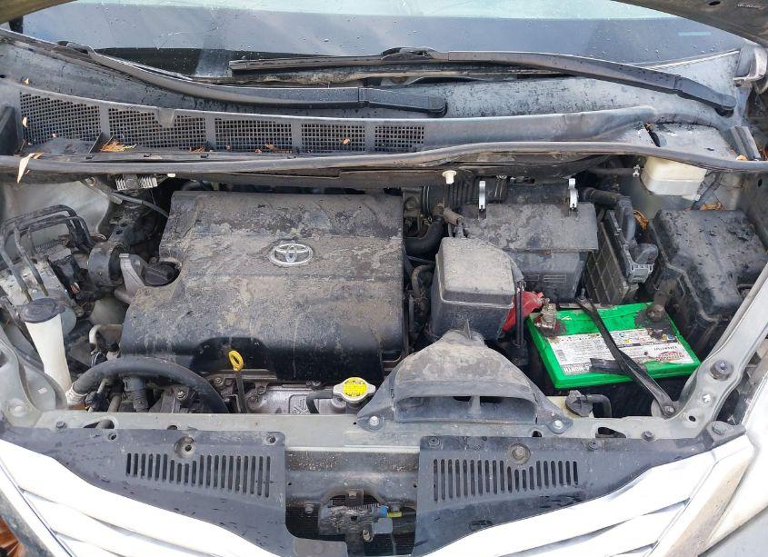 Photo 10 of 2011 Toyota Sienna XLE/LIMITED (VIN 5TDDK3DCXBS001173)