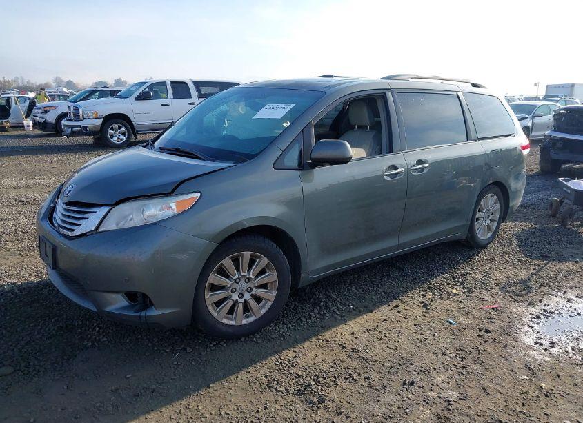 Photo 2 of 2011 Toyota Sienna XLE/LIMITED (VIN 5TDDK3DCXBS001173)