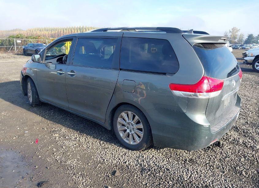 Photo 3 of 2011 Toyota Sienna XLE/LIMITED (VIN 5TDDK3DCXBS001173)