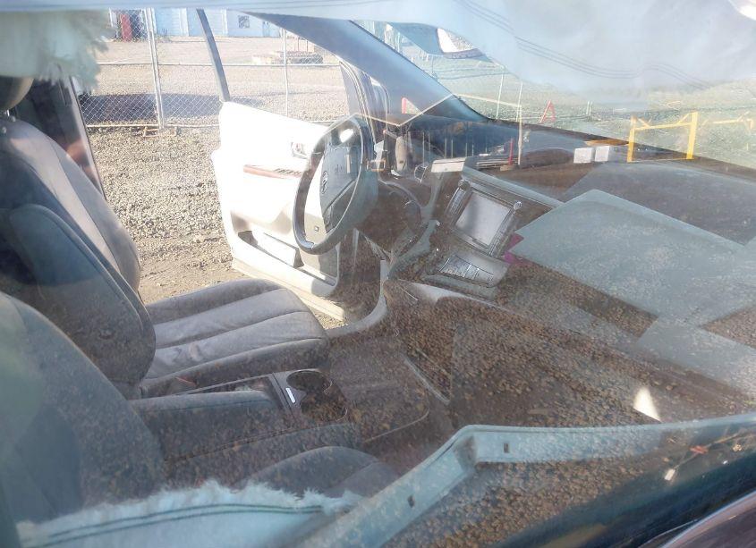 Photo 5 of 2011 Toyota Sienna XLE/LIMITED (VIN 5TDDK3DCXBS001173)