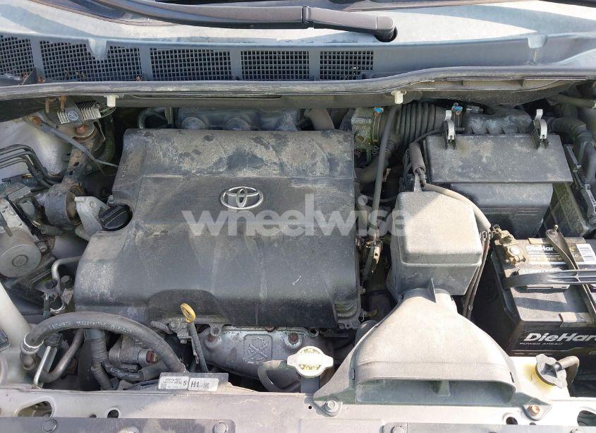 Photo 10 of 2011 Toyota Sienna XLE (VIN 5TDDK3DCXBS005806)