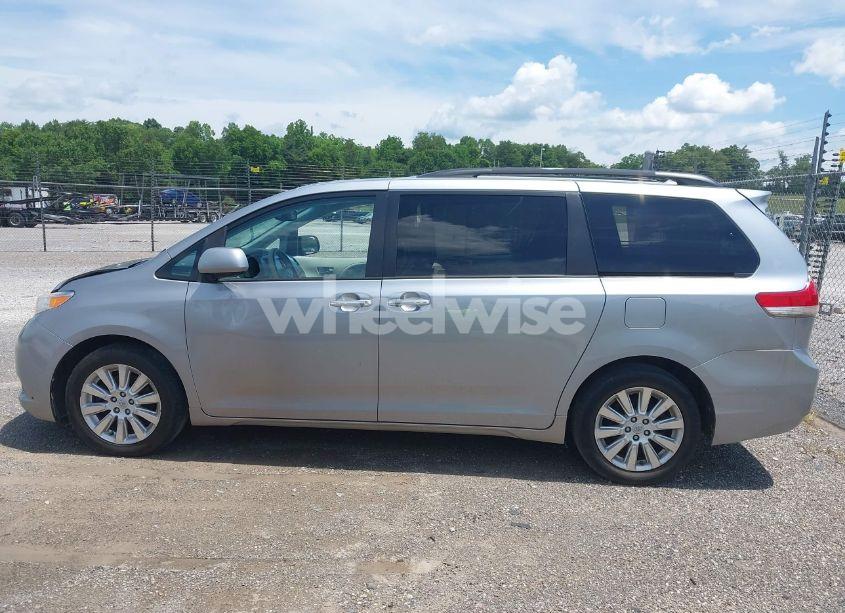 Photo 14 of 2012 Toyota Sienna XLE 7 PASSENGER (VIN 5TDDK3DCXCS032053)