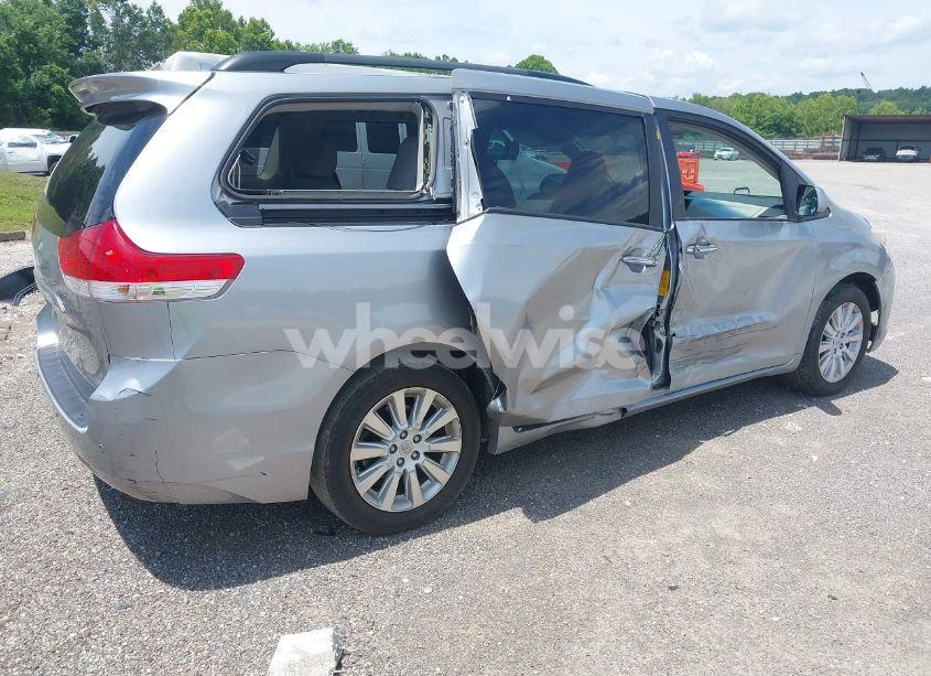 Photo 4 of 2012 Toyota Sienna XLE 7 PASSENGER (VIN 5TDDK3DCXCS032053)