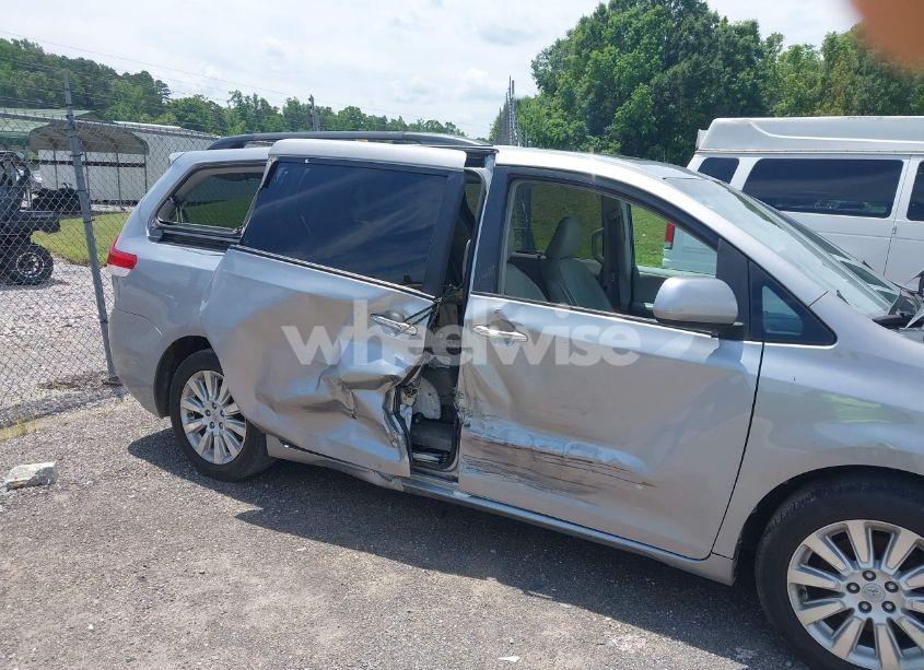 Photo 6 of 2012 Toyota Sienna XLE 7 PASSENGER (VIN 5TDDK3DCXCS032053)