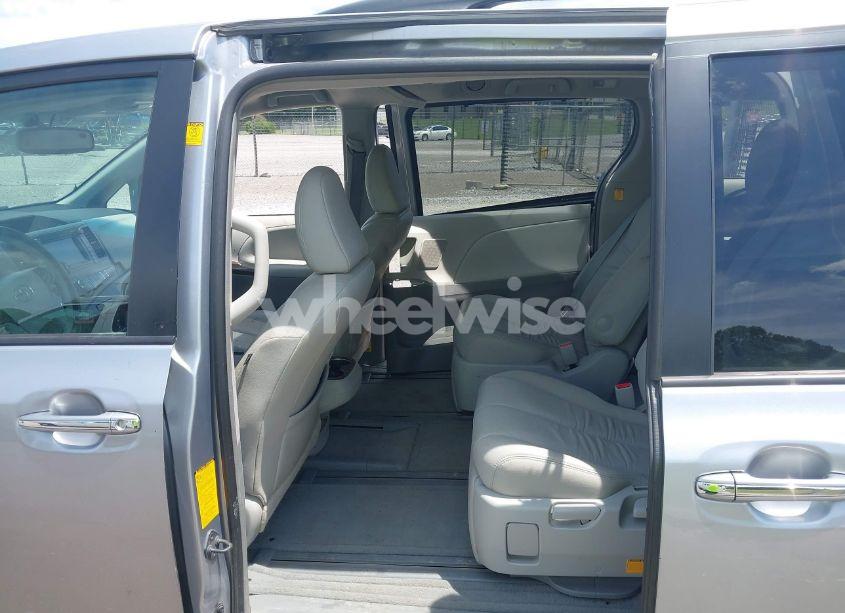 Photo 8 of 2012 Toyota Sienna XLE 7 PASSENGER (VIN 5TDDK3DCXCS032053)