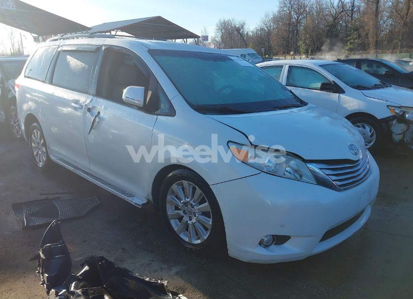 2012 Toyota Sienna XLE/LIMITED (VIN 5TDDK3DCXCS032344) main photo