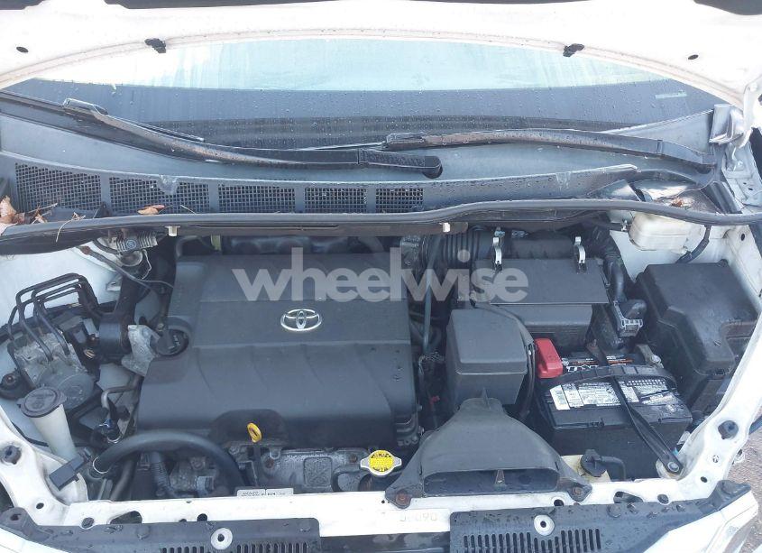 Photo 10 of 2012 Toyota Sienna XLE/LIMITED (VIN 5TDDK3DCXCS032344)