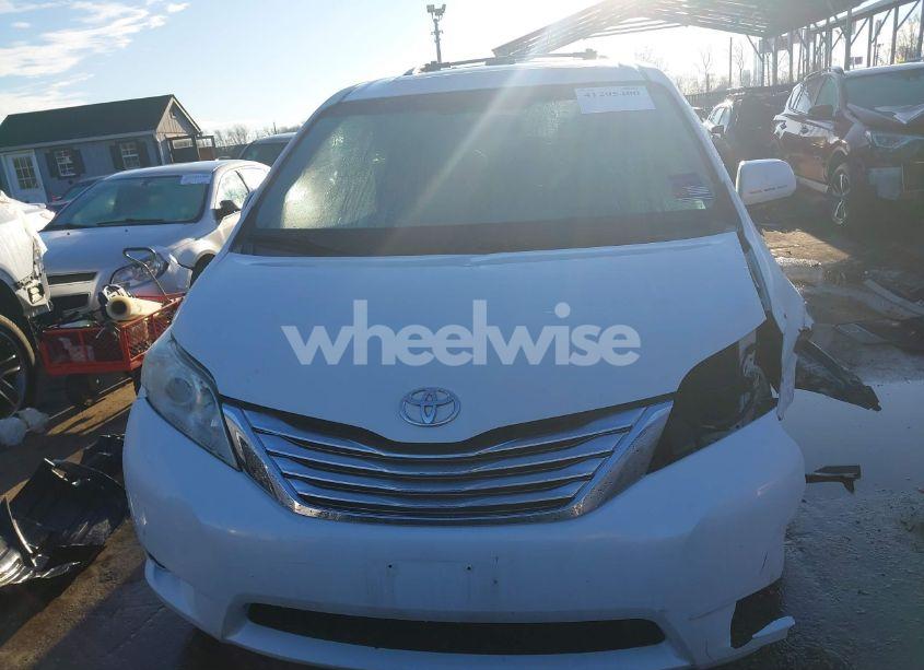 Photo 13 of 2012 Toyota Sienna XLE/LIMITED (VIN 5TDDK3DCXCS032344)
