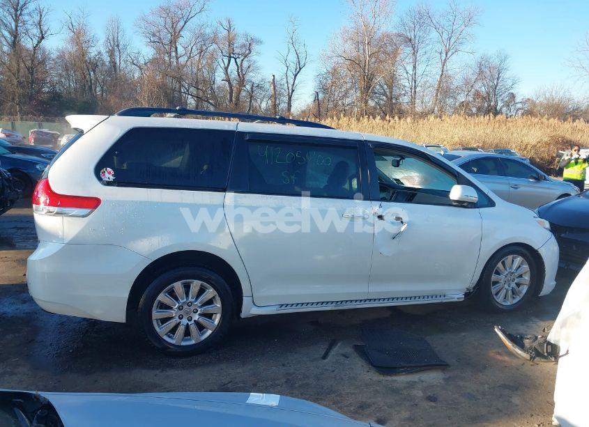 Photo 14 of 2012 Toyota Sienna XLE/LIMITED (VIN 5TDDK3DCXCS032344)