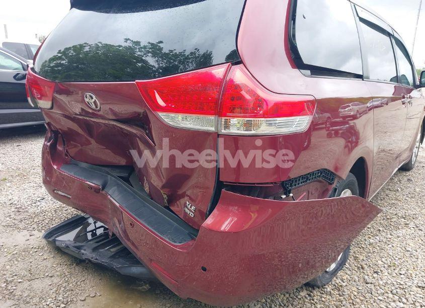 Photo 6 of 2012 Toyota Sienna XLE 7 PASSENGER (VIN 5TDDK3DCXCS033249)