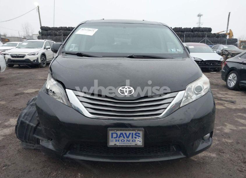 Photo 11 of 2014 Toyota Sienna XLE/LIMITED (VIN 5TDDK3DCXES076542)