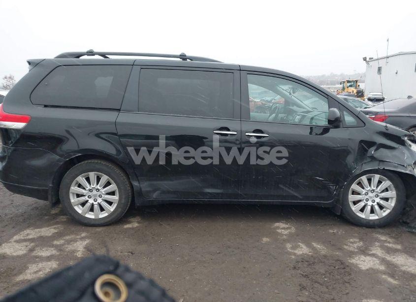 Photo 12 of 2014 Toyota Sienna XLE/LIMITED (VIN 5TDDK3DCXES076542)