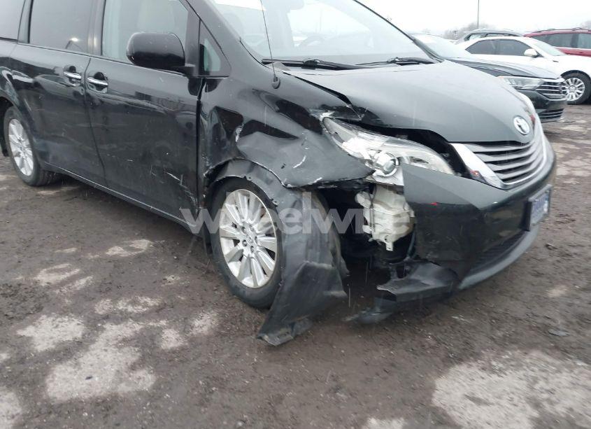 Photo 6 of 2014 Toyota Sienna XLE/LIMITED (VIN 5TDDK3DCXES076542)