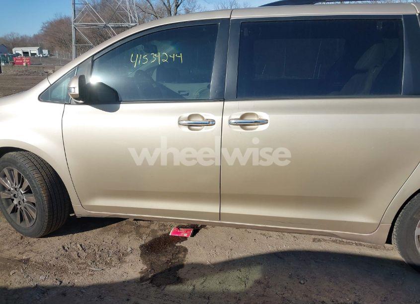 Photo 14 of 2014 Toyota Sienna XLE/LIMITED (VIN 5TDDK3DCXES088559)