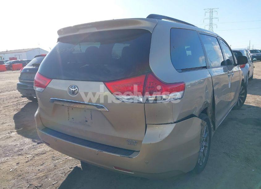 Photo 4 of 2014 Toyota Sienna XLE/LIMITED (VIN 5TDDK3DCXES088559)