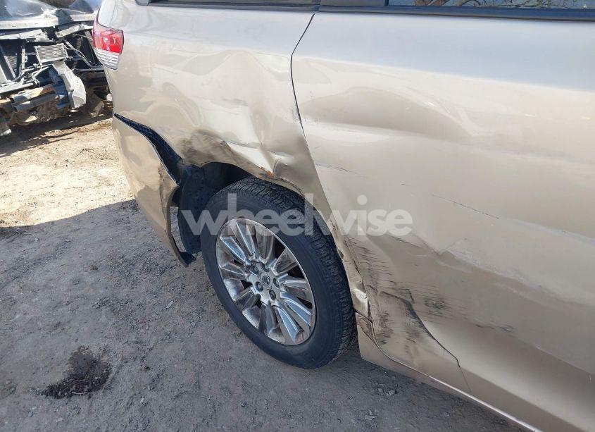 Photo 6 of 2014 Toyota Sienna XLE/LIMITED (VIN 5TDDK3DCXES088559)