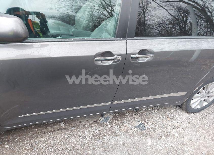 Photo 14 of 2015 Toyota Sienna XLE/LIMITED (VIN 5TDDK3DCXFS100341)