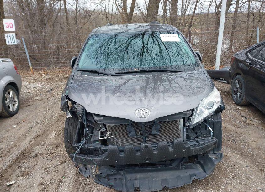 Photo 17 of 2015 Toyota Sienna XLE/LIMITED (VIN 5TDDK3DCXFS100341)