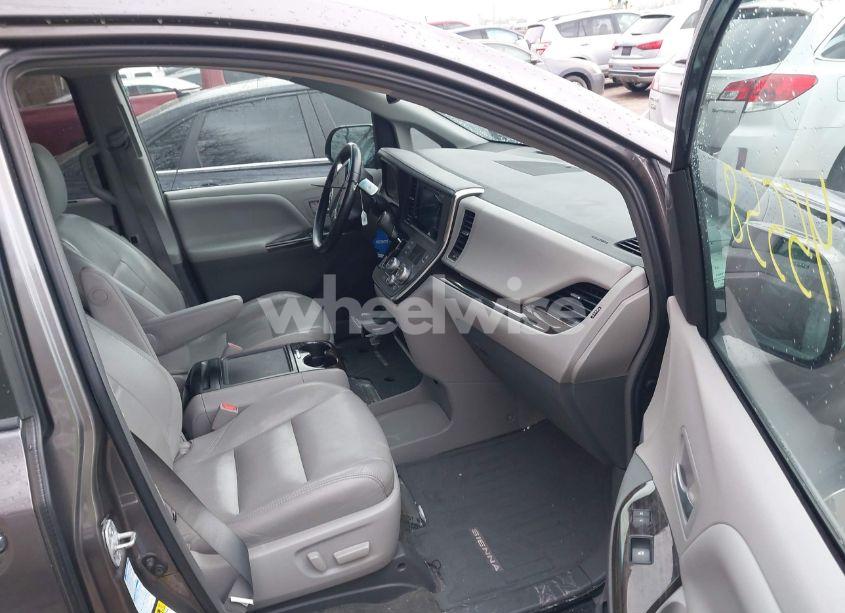 Photo 5 of 2015 Toyota Sienna XLE/LIMITED (VIN 5TDDK3DCXFS100341)
