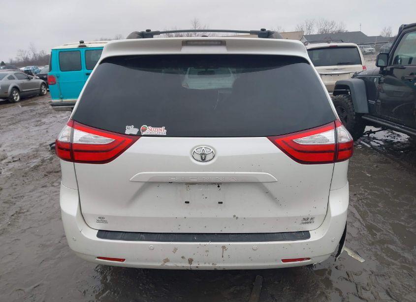 Photo 17 of 2015 Toyota Sienna XLE/LIMITED (VIN 5TDDK3DCXFS104504)