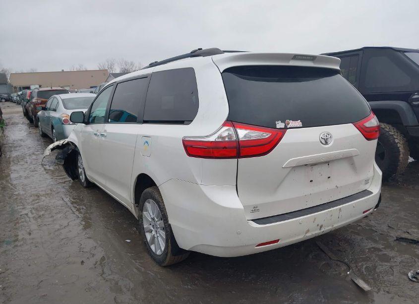 Photo 3 of 2015 Toyota Sienna XLE/LIMITED (VIN 5TDDK3DCXFS104504)