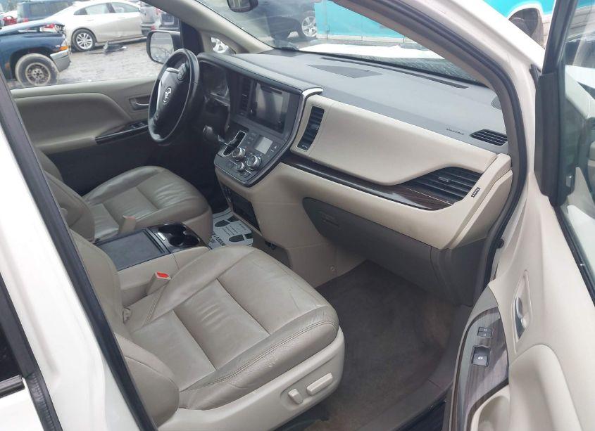 Photo 5 of 2015 Toyota Sienna XLE/LIMITED (VIN 5TDDK3DCXFS104504)