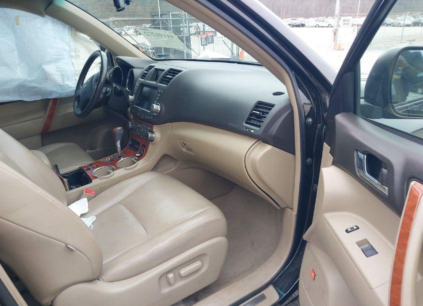 Photo 5 of 2010 Toyota Highlander LIMITED (VIN 5TDDK3EH0AS001742)