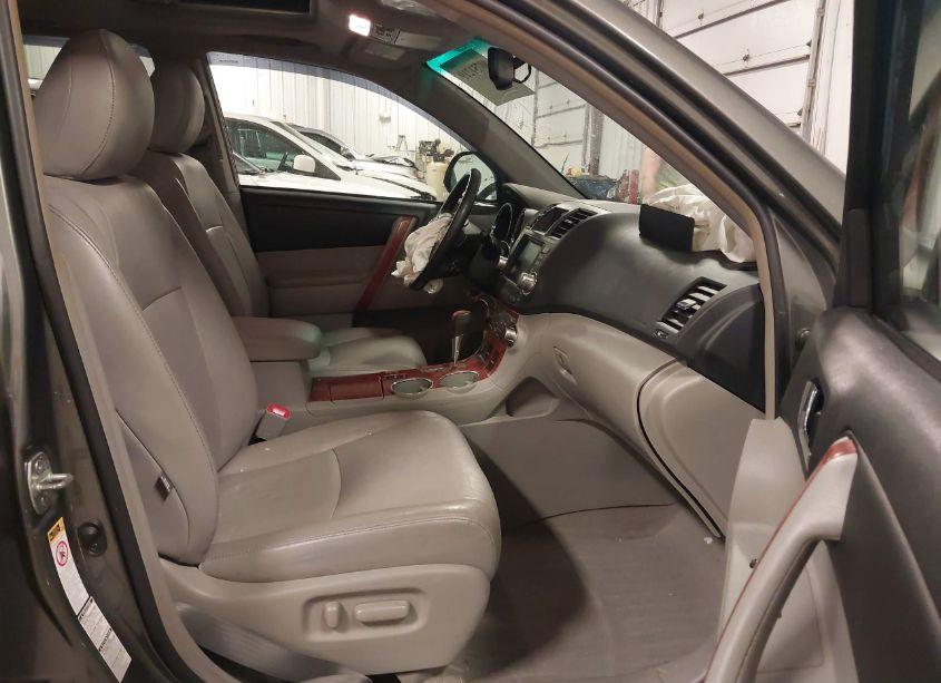 Photo 5 of 2010 Toyota Highlander LIMITED (VIN 5TDDK3EH0AS017245)