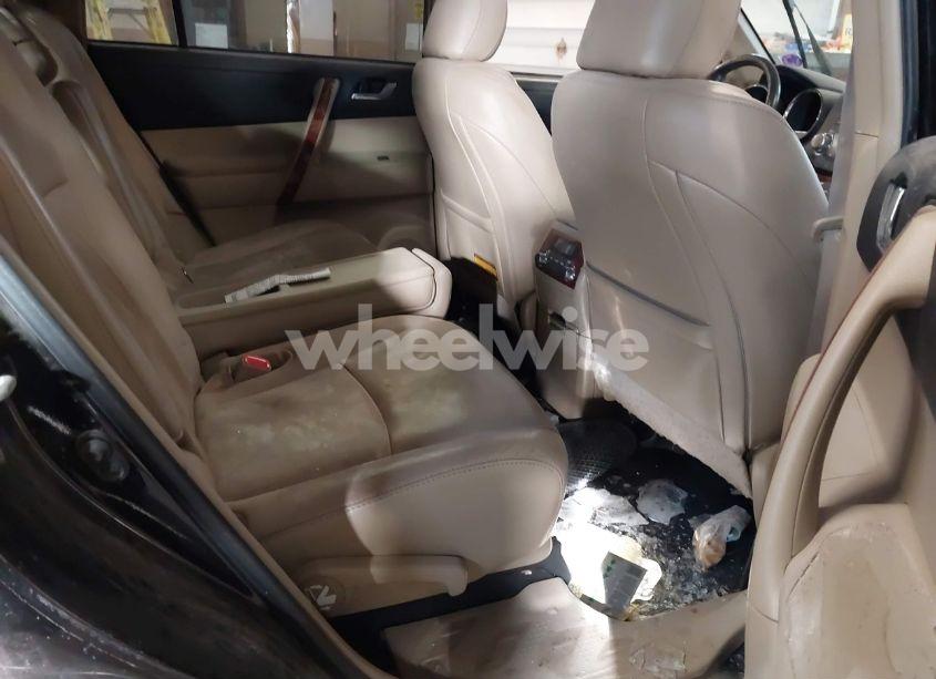 Photo 8 of 2012 Toyota Highlander LIMITED V6 (VIN 5TDDK3EH0CS154799)