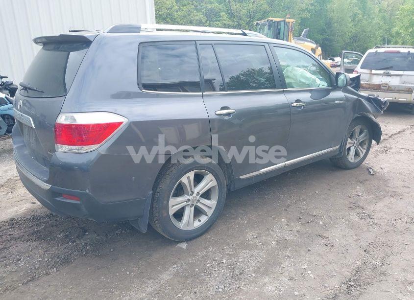 Photo 4 of 2013 Toyota Highlander LIMITED V6 (VIN 5TDDK3EH0DS221967)