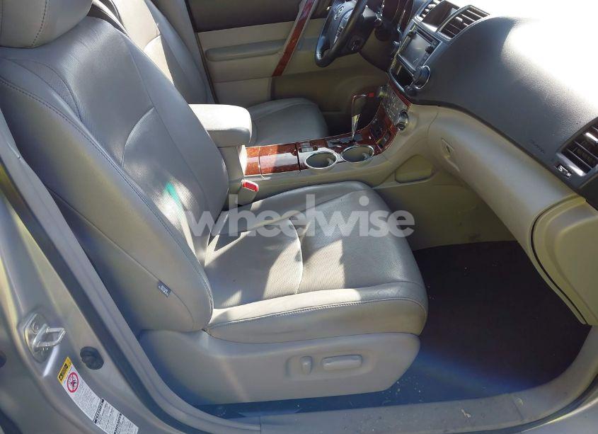 Photo 5 of 2013 Toyota Highlander LIMITED V6 (VIN 5TDDK3EH0DS252295)