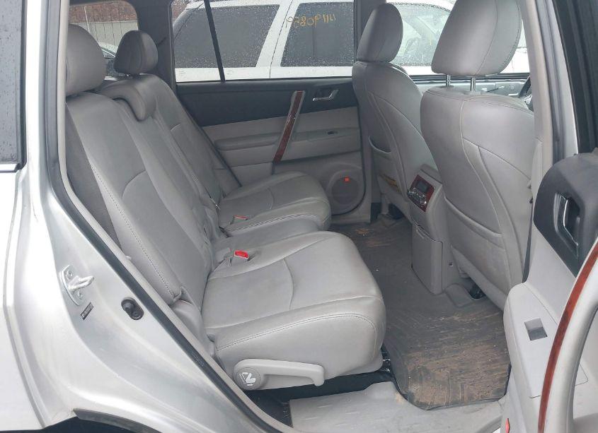 Photo 8 of 2013 Toyota Highlander LIMITED V6 (VIN 5TDDK3EH0DS257920)