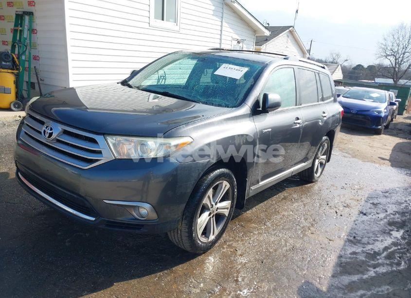 Photo 2 of 2013 Toyota Highlander LIMITED (VIN 5TDDK3EH1DS213456)