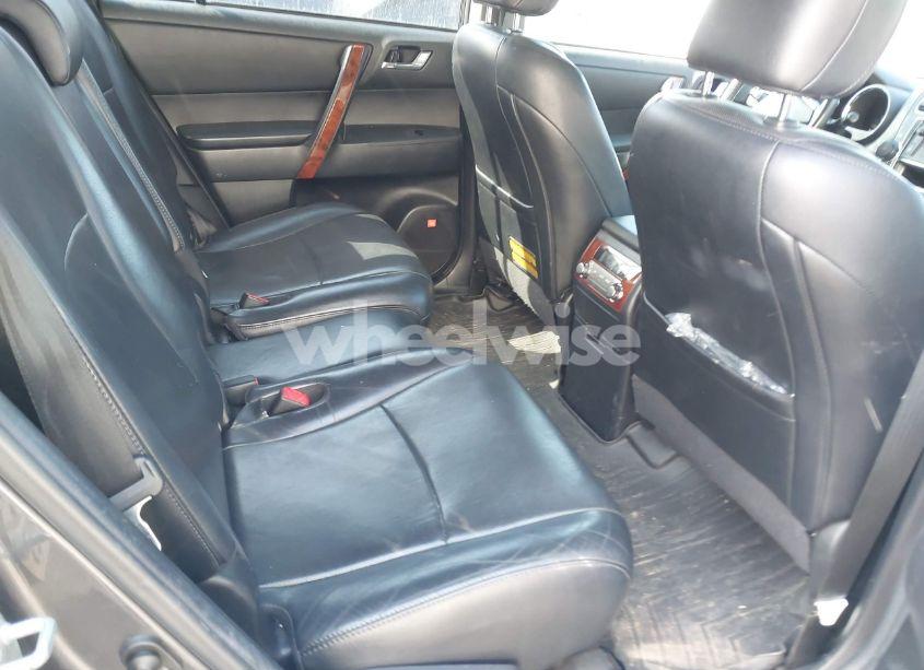 Photo 8 of 2013 Toyota Highlander LIMITED (VIN 5TDDK3EH1DS213456)