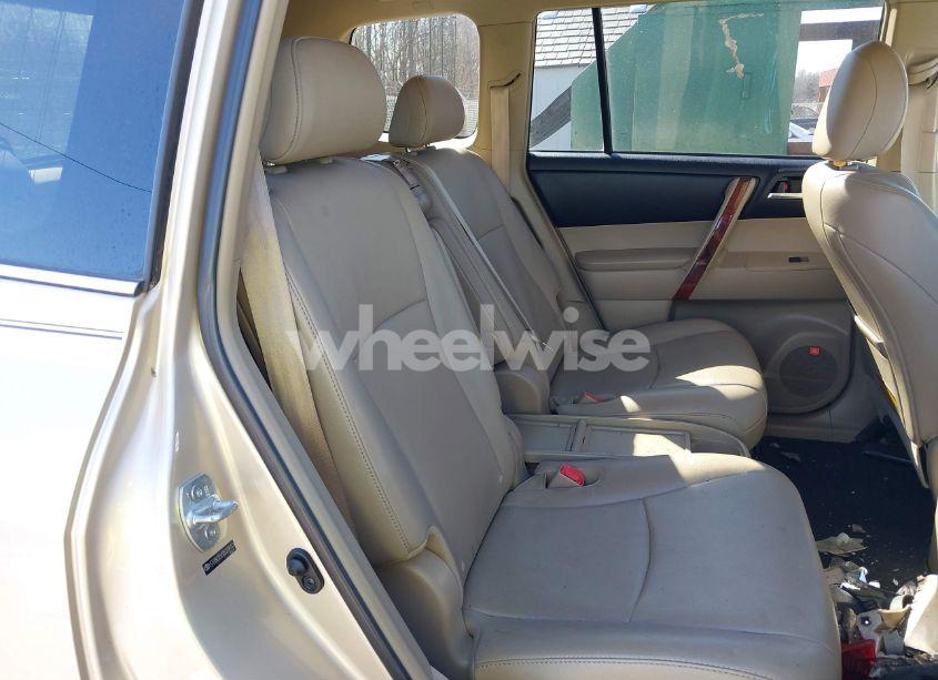 Photo 8 of 2013 Toyota Highlander LIMITED V6 (VIN 5TDDK3EH1DS228152)