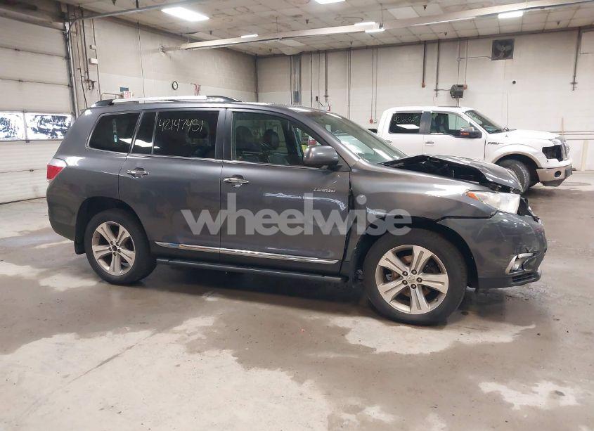 Photo 14 of 2013 Toyota Highlander LIMITED V6 (VIN 5TDDK3EH1DS271468)