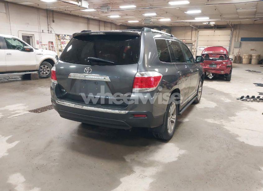 Photo 4 of 2013 Toyota Highlander LIMITED V6 (VIN 5TDDK3EH1DS271468)