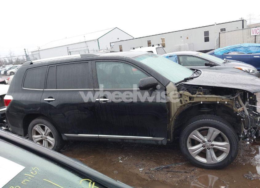 Photo 14 of 2013 Toyota Highlander LIMITED V6 (VIN 5TDDK3EH1DS272961)