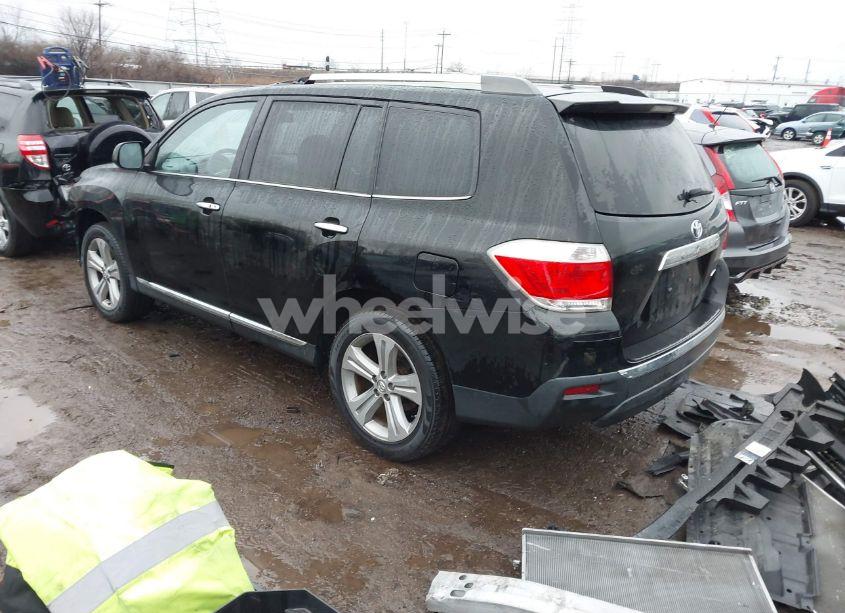 Photo 3 of 2013 Toyota Highlander LIMITED V6 (VIN 5TDDK3EH1DS272961)