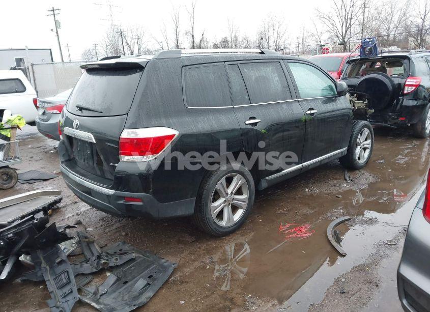 Photo 4 of 2013 Toyota Highlander LIMITED V6 (VIN 5TDDK3EH1DS272961)