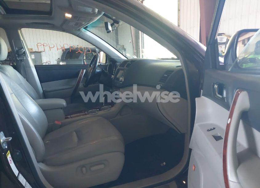 Photo 5 of 2012 Toyota Highlander LIMITED V6 (VIN 5TDDK3EH3CS098180)