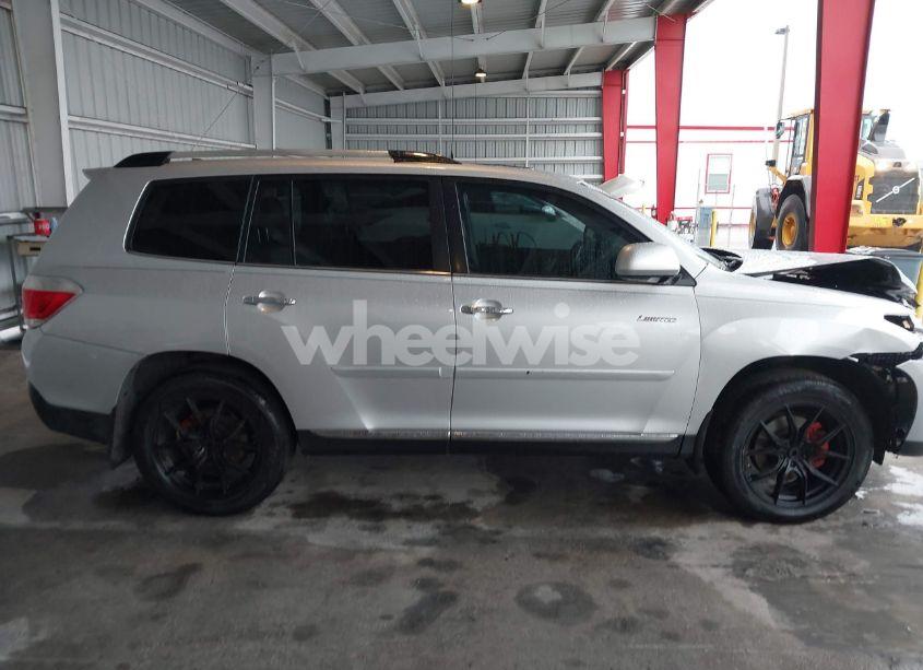 Photo 13 of 2013 Toyota Highlander LIMITED V6 (VIN 5TDDK3EH3DS175566)