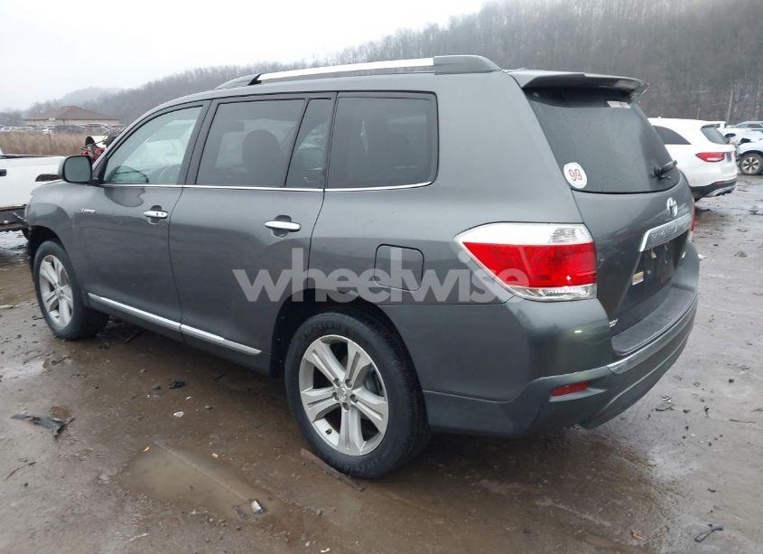 Photo 3 of 2013 Toyota Highlander LIMITED V6 (VIN 5TDDK3EH3DS187717)