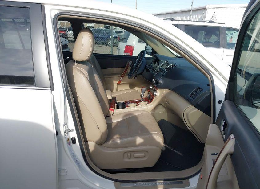 Photo 5 of 2013 Toyota Highlander LIMITED V6 (VIN 5TDDK3EH3DS214320)